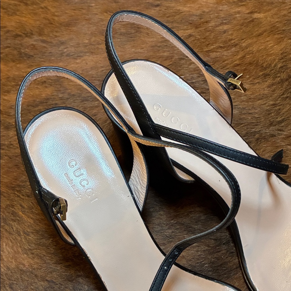 Gucci Black Heels with Gold Detail - Picture 5 of 7